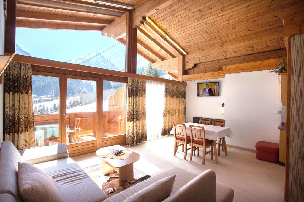 Hotel Waldcafe Neustift im Stubaital Buitenkant foto